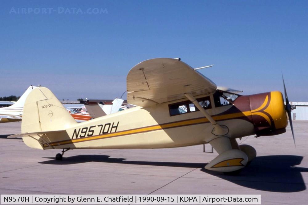 N9570H, 1943 Stinson V77 (AT-19) Reliant C/N 77-381, Stopping over on the way to new owner in England, ex AT-19 43-44094