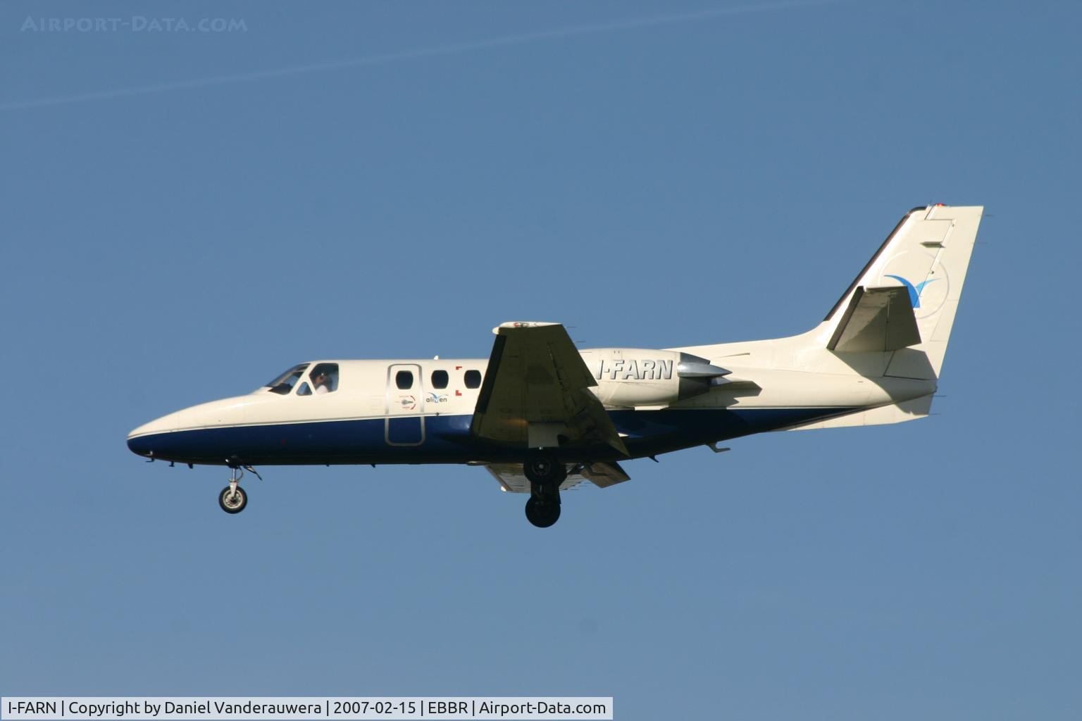I-FARN, 1980 Cessna 500 Citation I C/N 500-0401, final to rwy 25L
