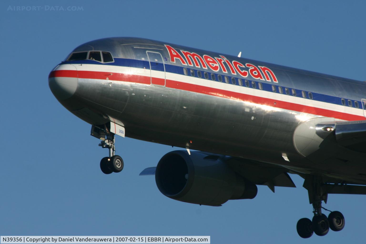 N39356, 1988 Boeing 767-323 C/N 24037, arrival of flight AA172