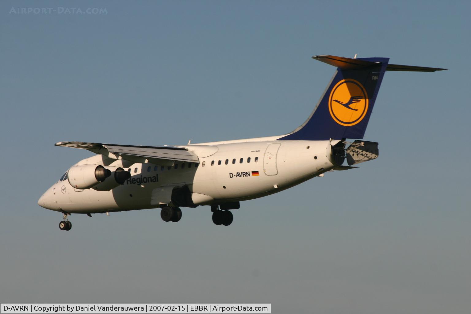 D-AVRN, 1996 British Aerospace Avro 146-RJ85A C/N E2293, shortly to land on rwy 25L