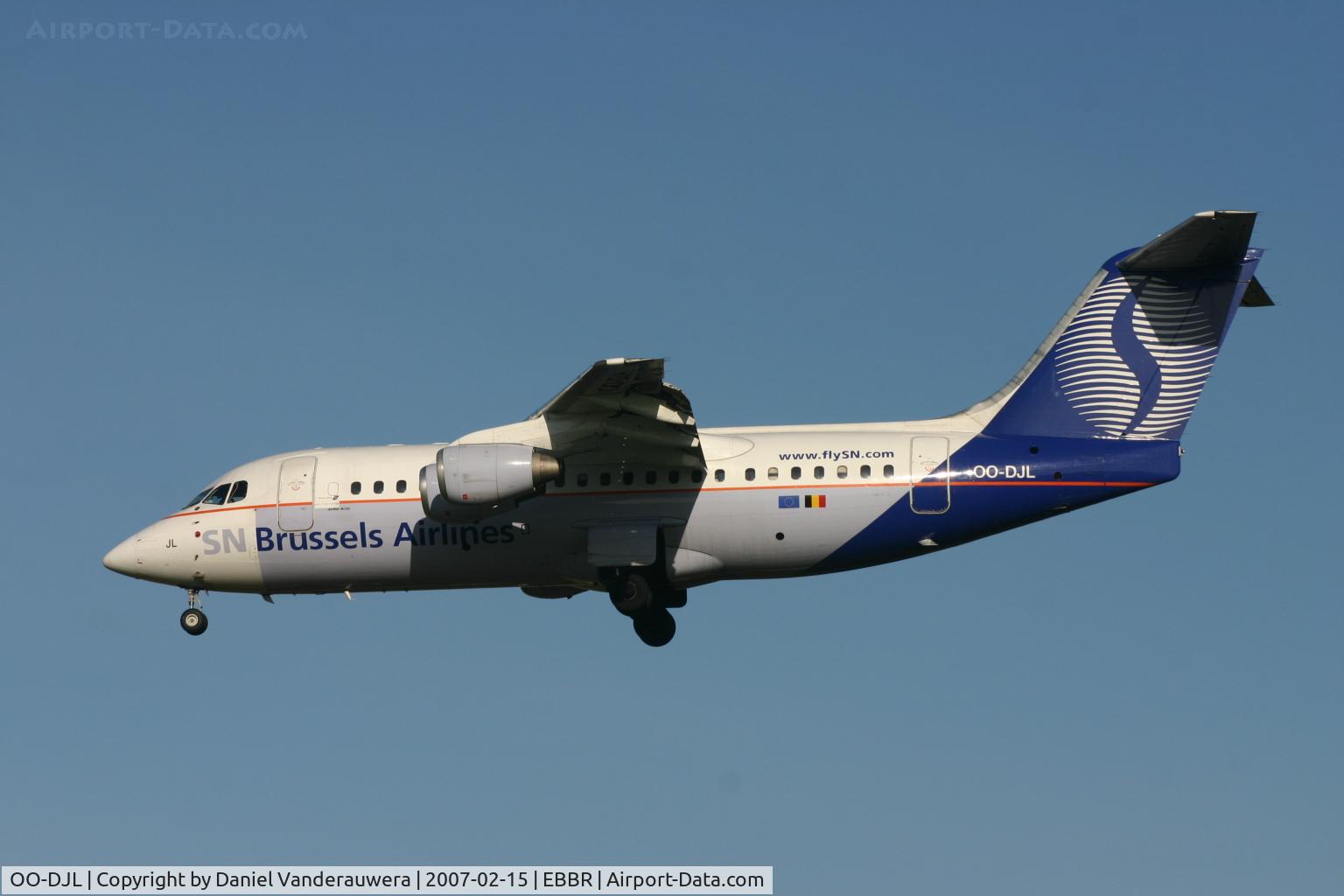 OO-DJL, 1995 British Aerospace Avro 146-RJ85 C/N E.2273, decal supporting Unicef is removed before new colour schemes