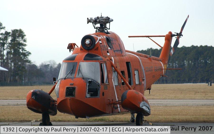 1392, Sikorsky HH-52A Sea Guard C/N 62.073, This bright old gal once served in Detroit