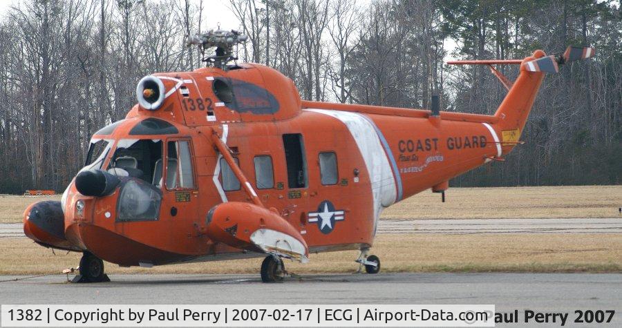 1382, Sikorsky HH-52A Sea Guard C/N 62.063, Seems she was once assigned to the Icebreaker Polar Sea
