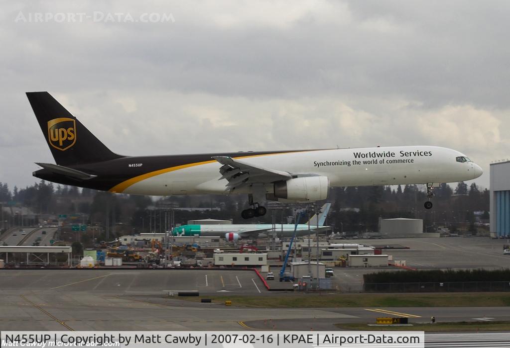 N455UP, 1995 Boeing 757-24APF C/N 25476, Landing at Paine Field