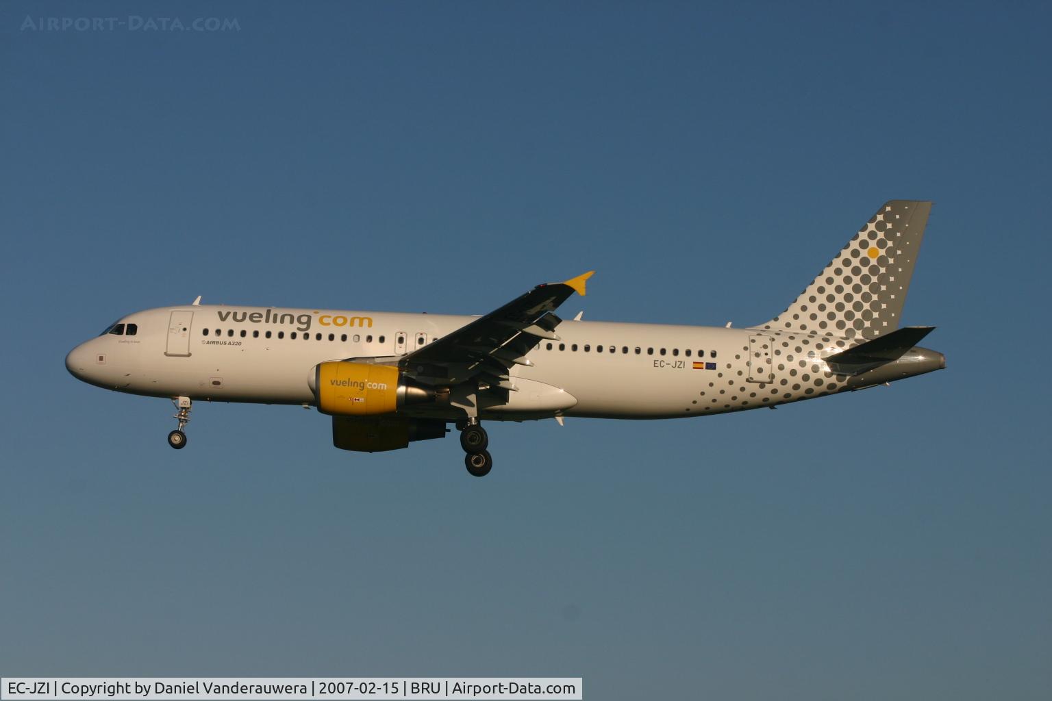 EC-JZI, 2006 Airbus A320-214 C/N 2988, arrival of VUELING IS LOVE