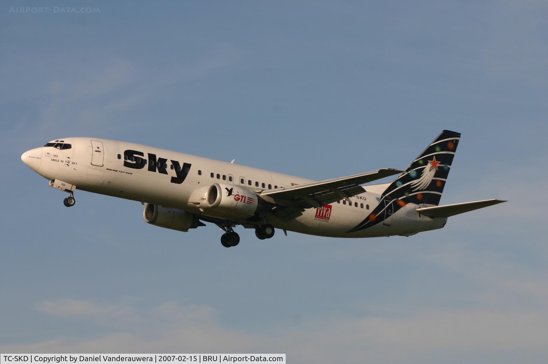 TC-SKD, 1992 Boeing 737-4Q8 C/N 25372, arrival of flight SHY453