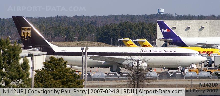 N142UP, 2002 Airbus A300F4-622R C/N 0825, A UPS Airbus on the ramp