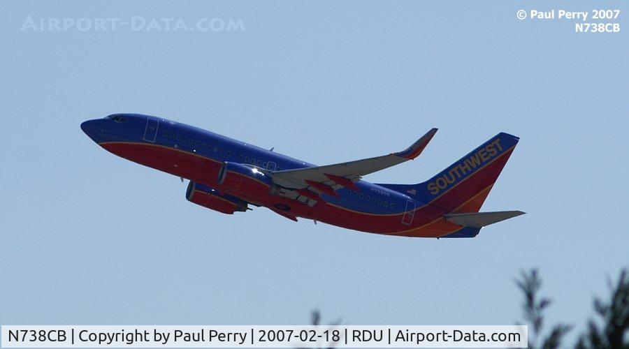 N738CB, 1999 Boeing 737-7H4 C/N 27870, New livery since this lady was last uploaded