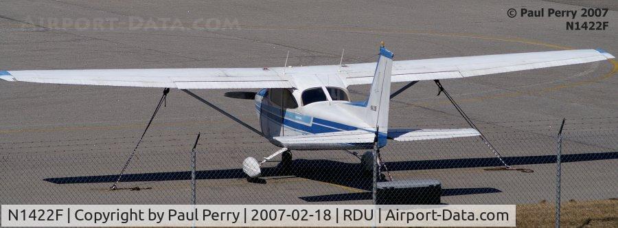 N1422F, 1966 Cessna 172H C/N 17254917, Given her owners, I rather expected stripes