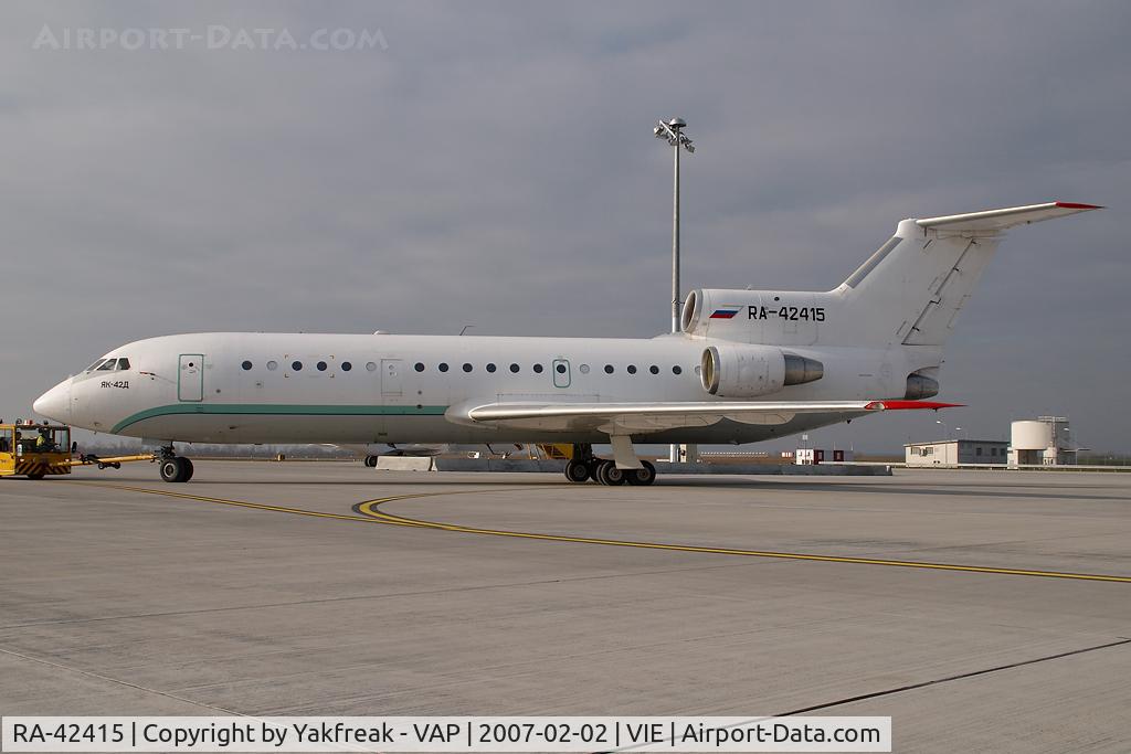 RA-42415, Yakovlev Yak-42D C/N 4520422219089, Karat Yakovlev 42