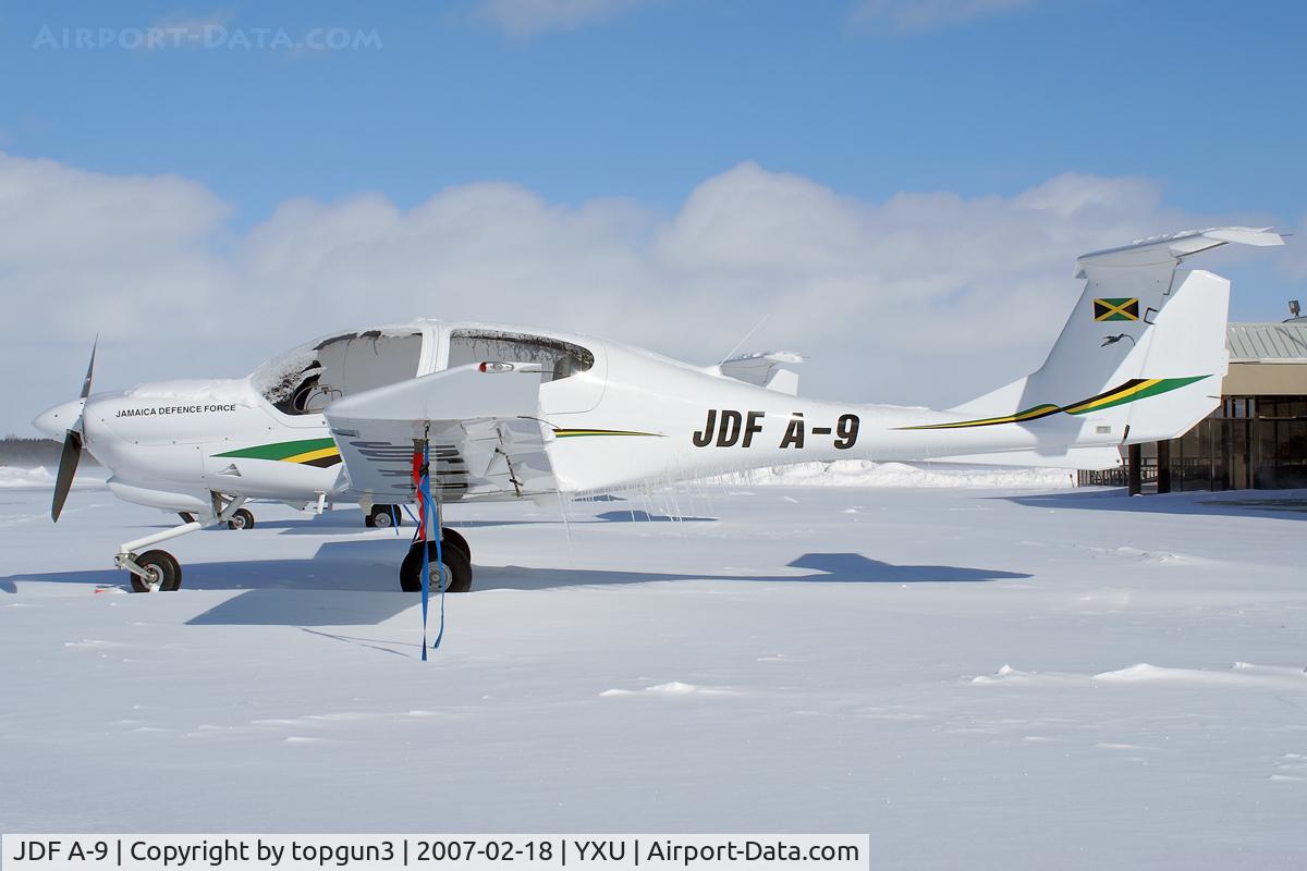 JDF A-9, Diamond DA-40F Diamond Star C/N 40.FC001, Parked in front of Diamond Flight Centre