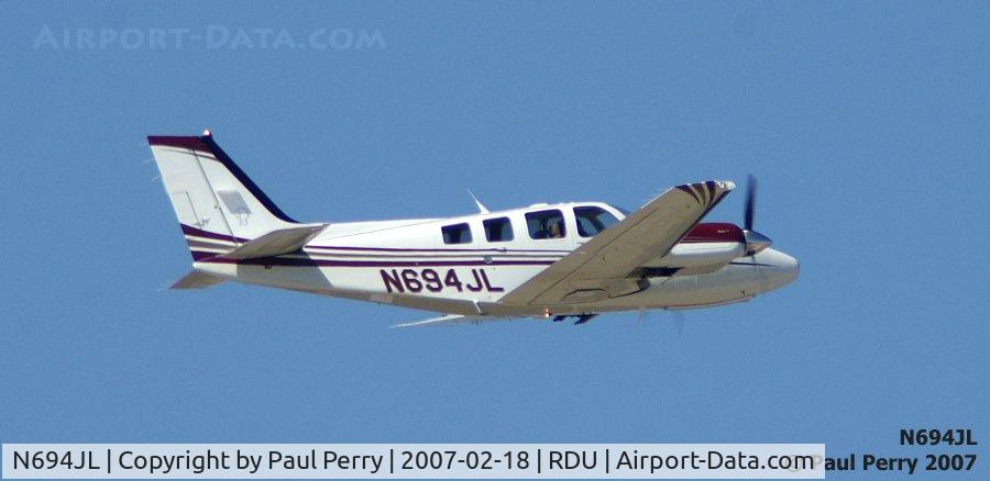 N694JL, Raytheon Aircraft Company G58 Baron C/N TH-2160, Airborne and cleaned up.  Very nice looking machine