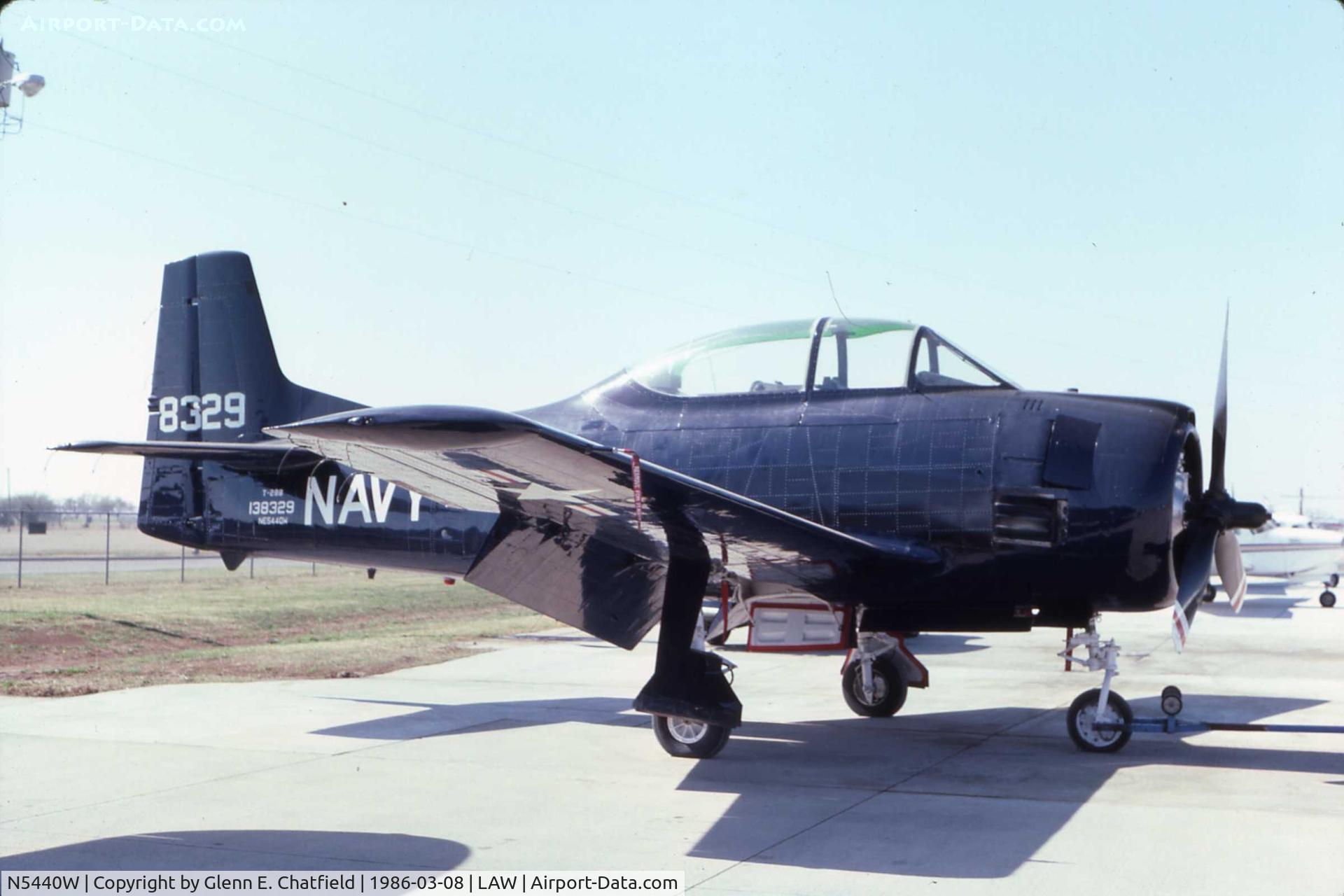 N5440W, 1956 North American T-28B Trojan C/N 200-400, T-28B 138329