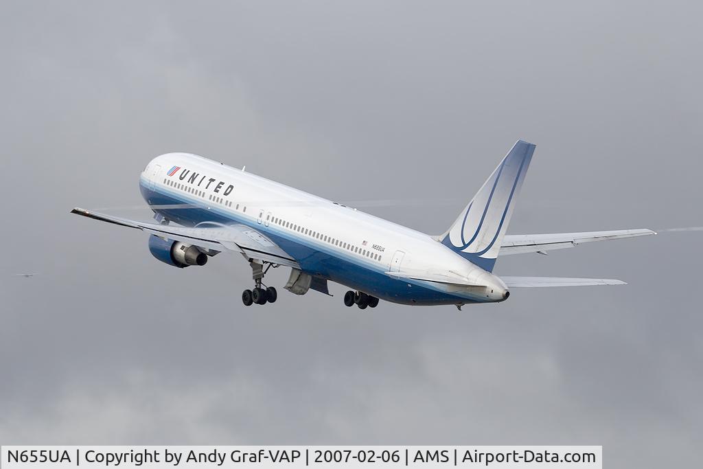 N655UA, 1992 Boeing 767-322/ER C/N 25393, United Airlines 767-300