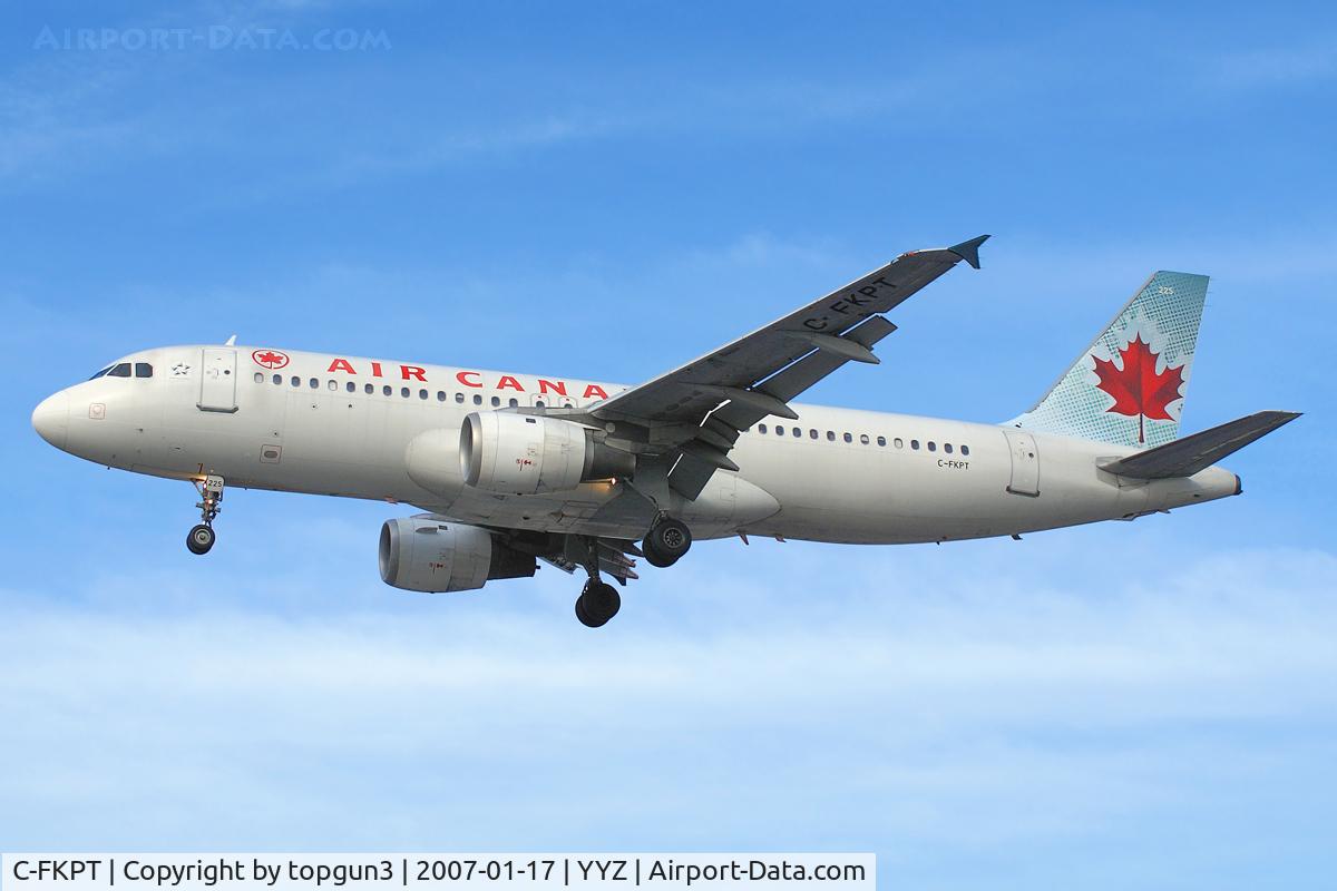 C-FKPT, 1991 Airbus A320-211 C/N 324, Short final for RWY23.
