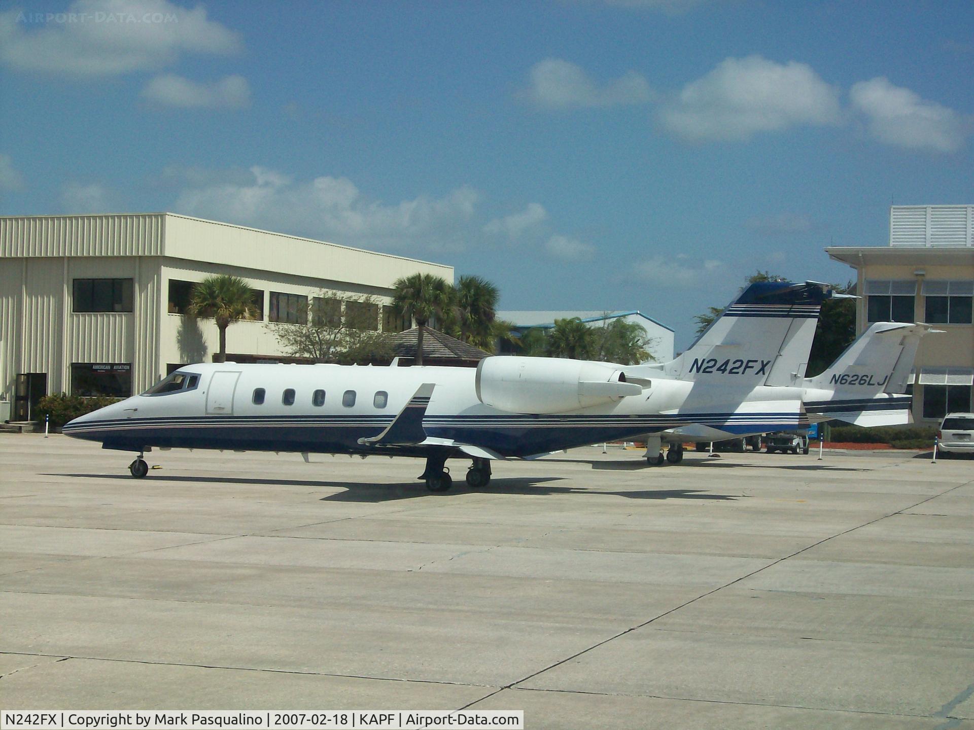 N242FX, 1999 Learjet 60 C/N 60-174, Lear 60