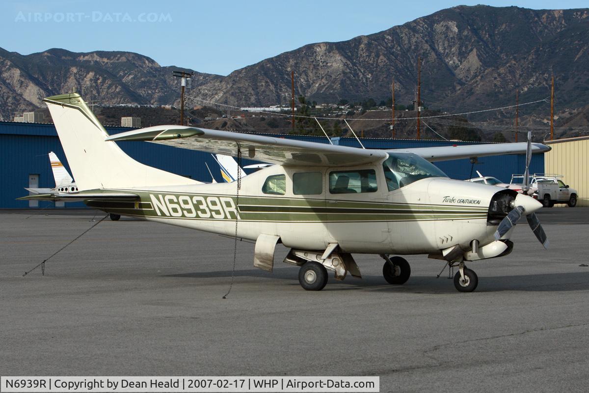N6939R, 1967 Cessna T210H Turbo Centurion C/N T210-0339, 1967 Cessna T210H Turbo Centurion N6939R undergoing maintenance.