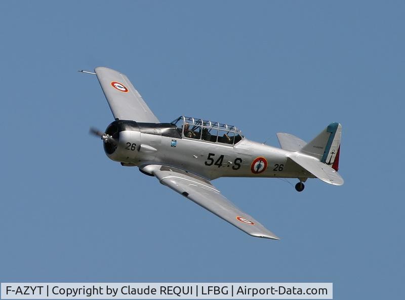 F-AZYT, 1941 North American AT-6C Texan C/N 88-10050, T6G seen in Cognac Airsho France