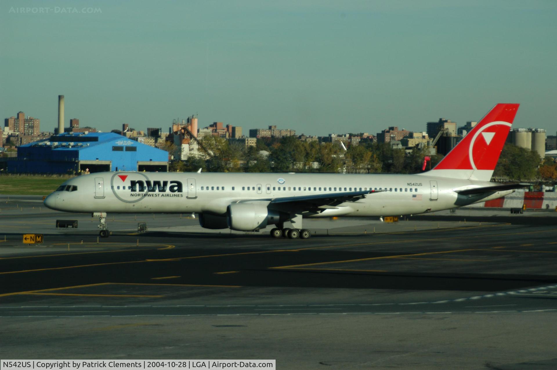 N542US, 1996 Boeing 757-251 C/N 26489, NWA BOEING 757