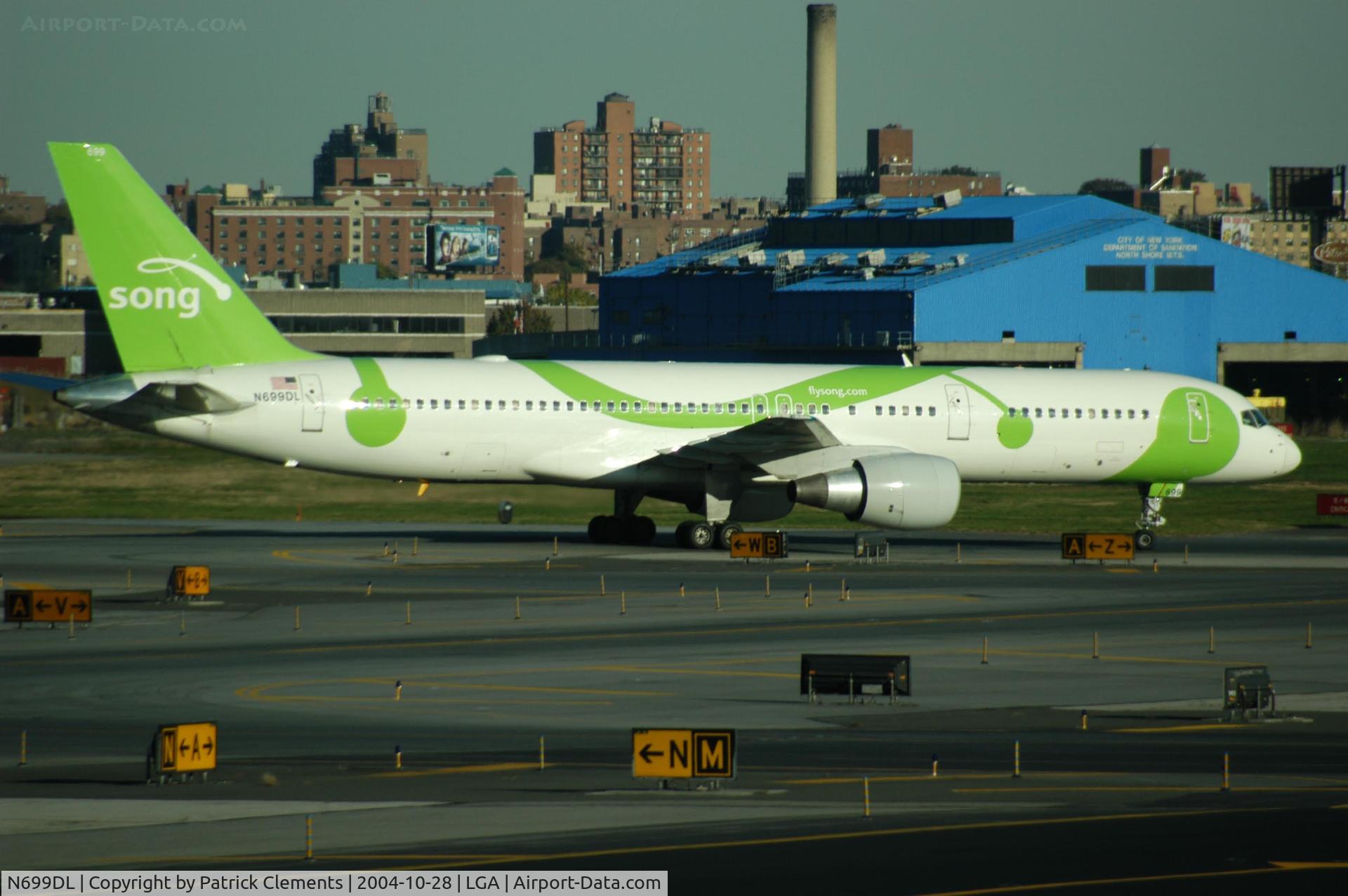 N699DL, 1999 Boeing 757-232 C/N 29970, SONG BOEING 757