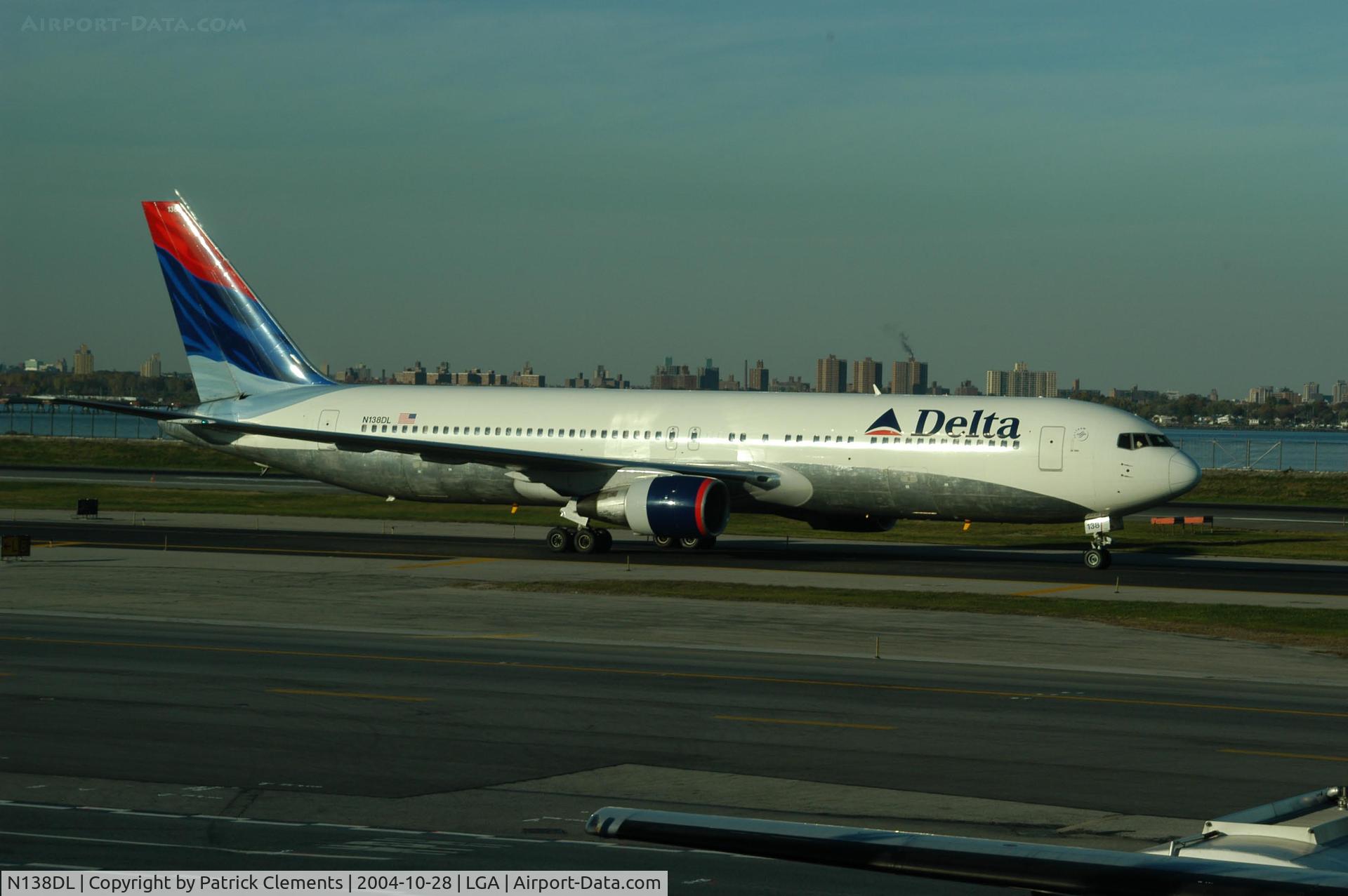 N138DL, 1991 Boeing 767-332 C/N 25409, DELTA BOEING 767