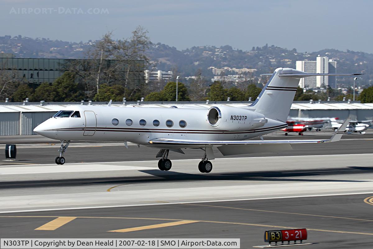 N303TP, 2000 Gulfstream Aerospace G-IV C/N 1411, Big Dog Aviation's 2000 Gulfstream G-IV(SP) landing on RWY 21.