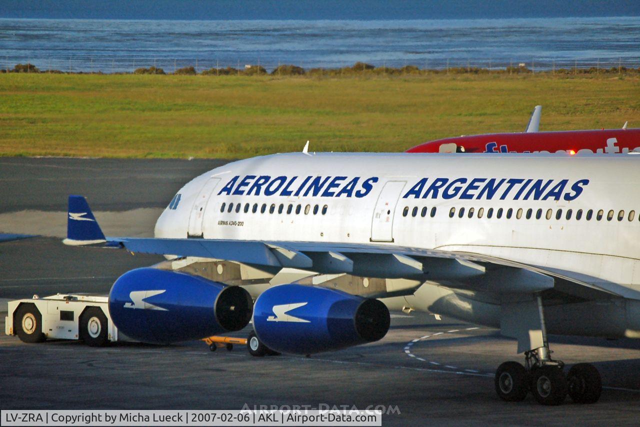 LV-ZRA, 1995 Airbus A340-211 C/N 085, in Auckland