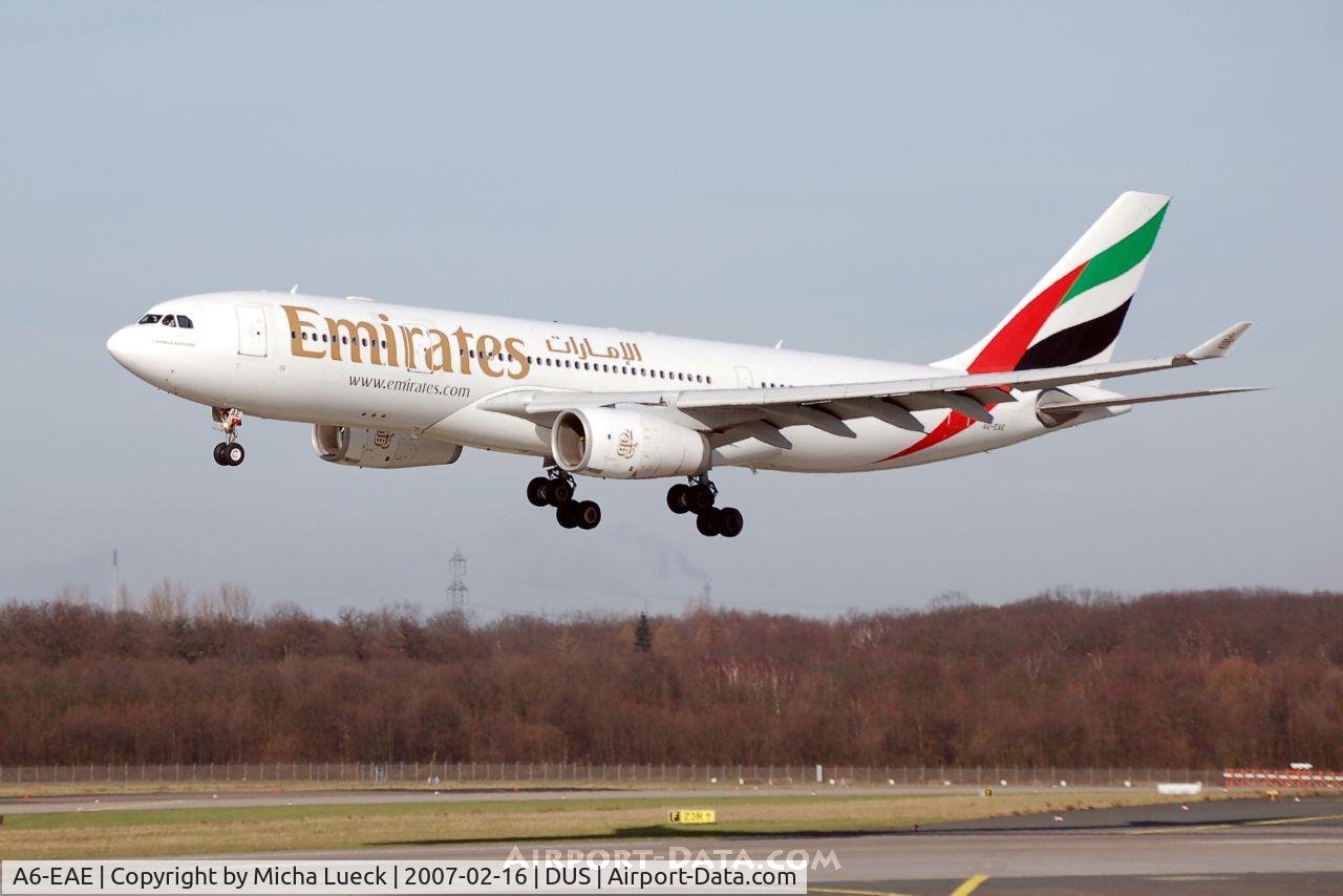 A6-EAE, 2001 Airbus A330-243 C/N 384, On short finals