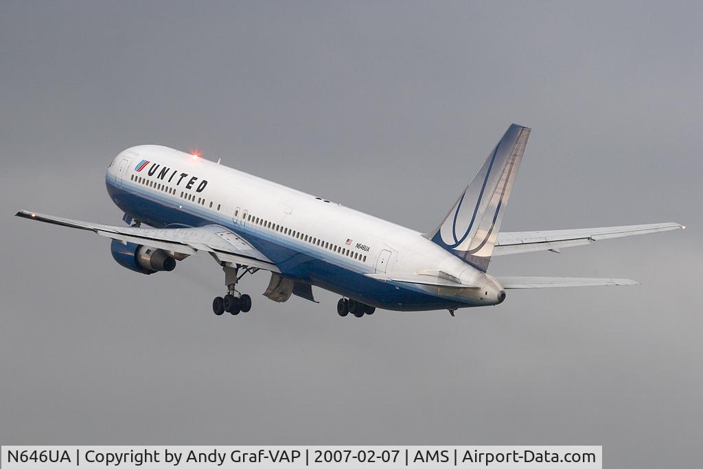 N646UA, 1992 Boeing 767-322/ER C/N 25283, United Airlines 767-300