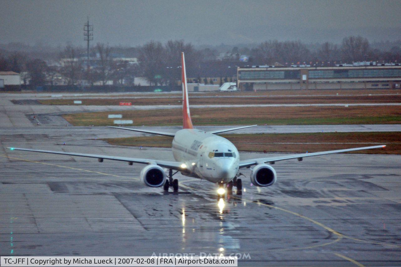 TC-JFF, 1998 Boeing 737-8F2 C/N 29768, The next heavy shower is looming...