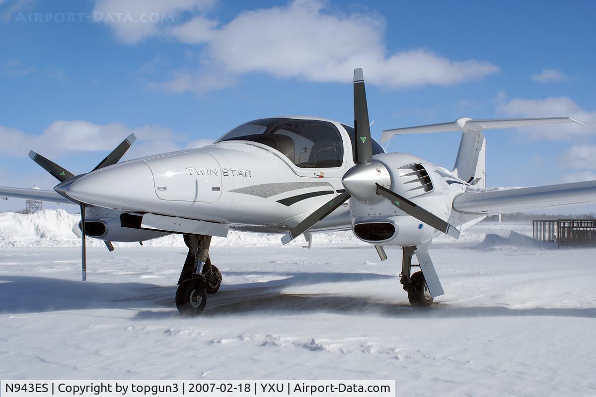 N943ES, 2006 Diamond DA-42 Twin Star C/N 42.AC033, Parked in front of Diamond Flight Centre
