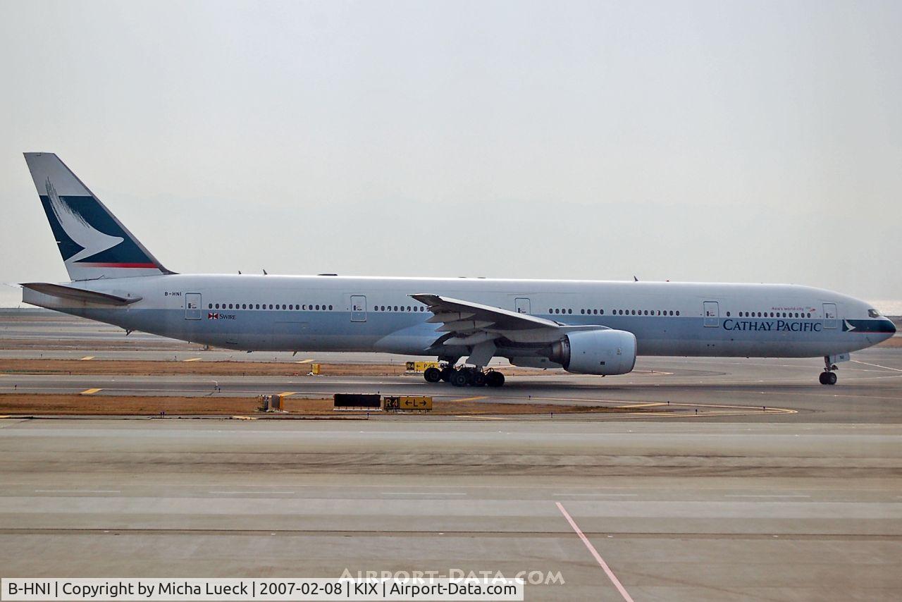 B-HNI, 1999 Boeing 777-367 C/N 27508, Taxiing to the runway