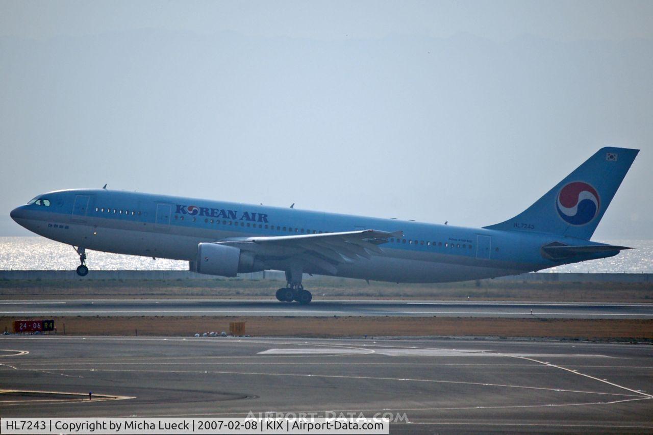 HL7243, 1993 Airbus A300B4-622R C/N 692, Taking off