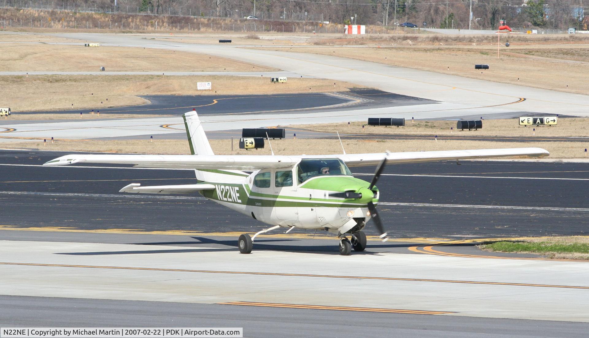 N22NE, 1975 Cessna 210L Centurion C/N 21060908, Taxing to Mercury Air Center