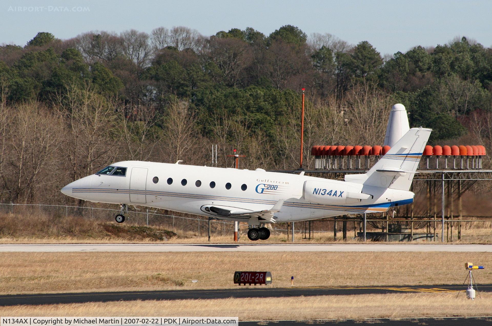 N134AX, 2001 Israel Aircraft Industries G200 C/N 034, Departing PDK enroute to HPN
