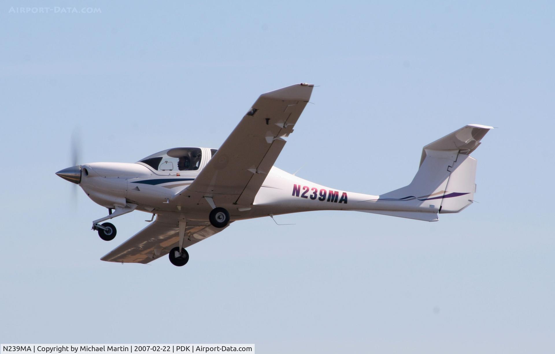 N239MA, 2005 Diamond DA-40 Diamond Star C/N 40.512, Departing PDK enroute to FFC