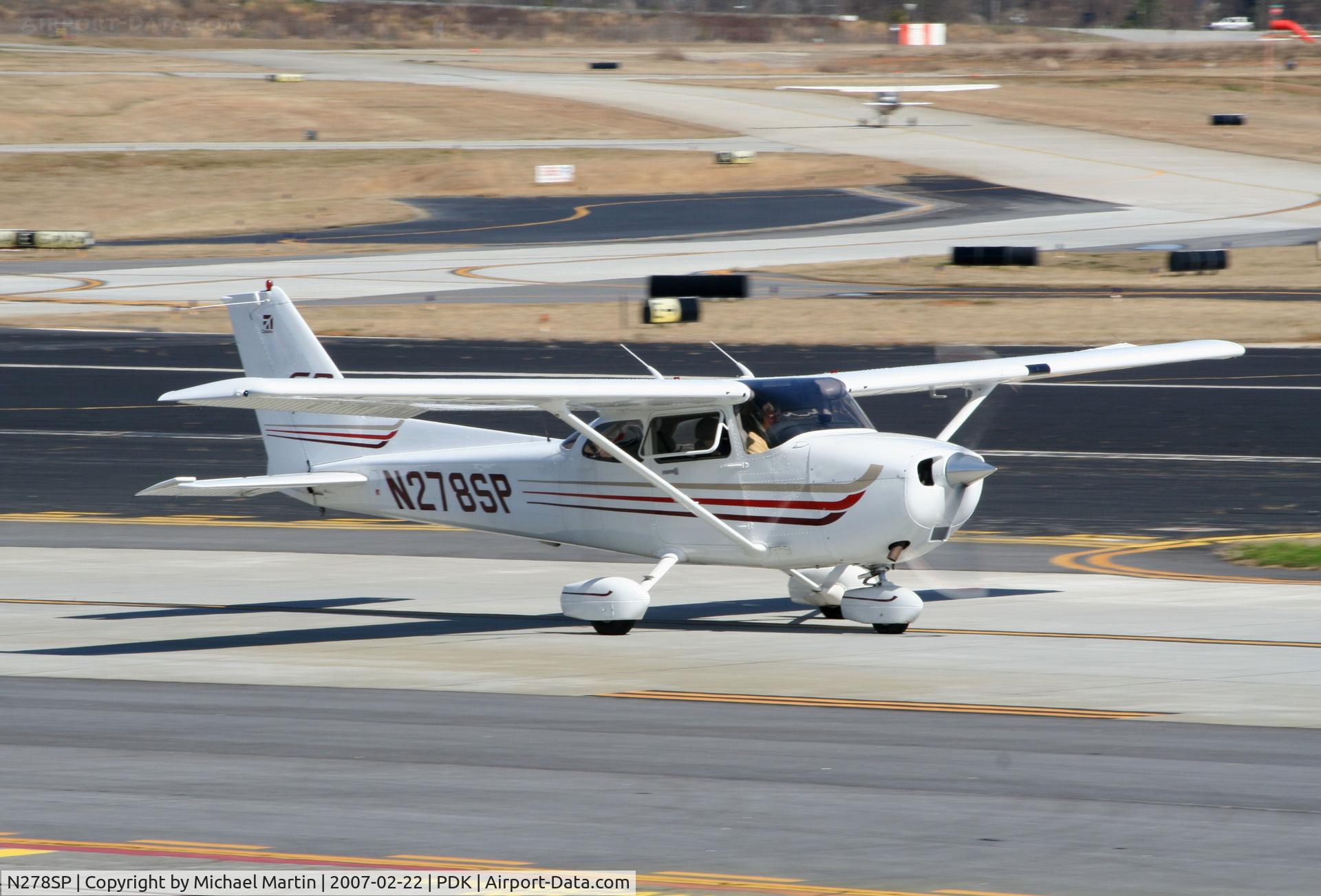 N278SP, 2003 Cessna 172S C/N 172S9474, Taxing to Runway 34