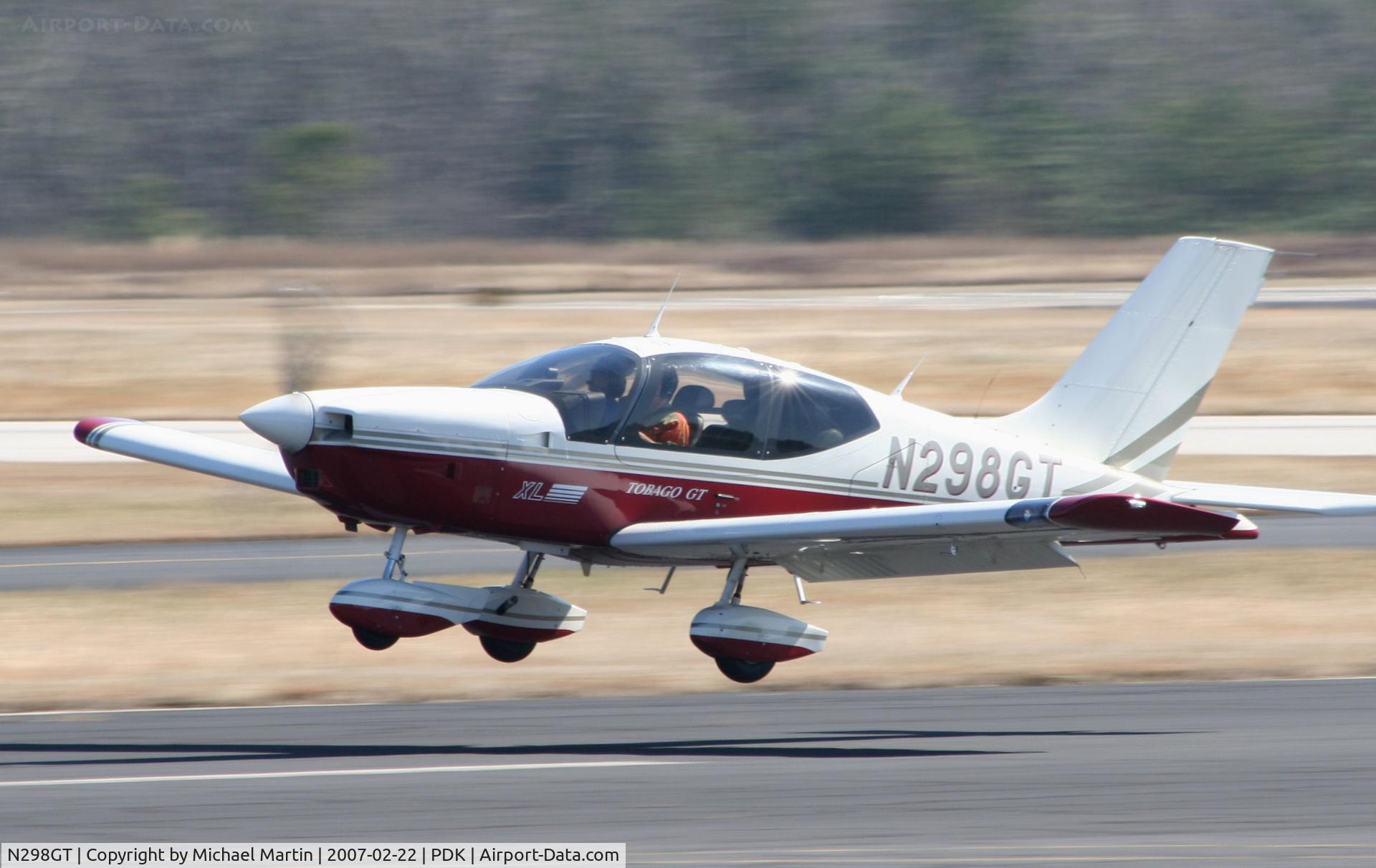 N298GT, 2003 Socata TB-200 C/N 2198, Landing Runway 34