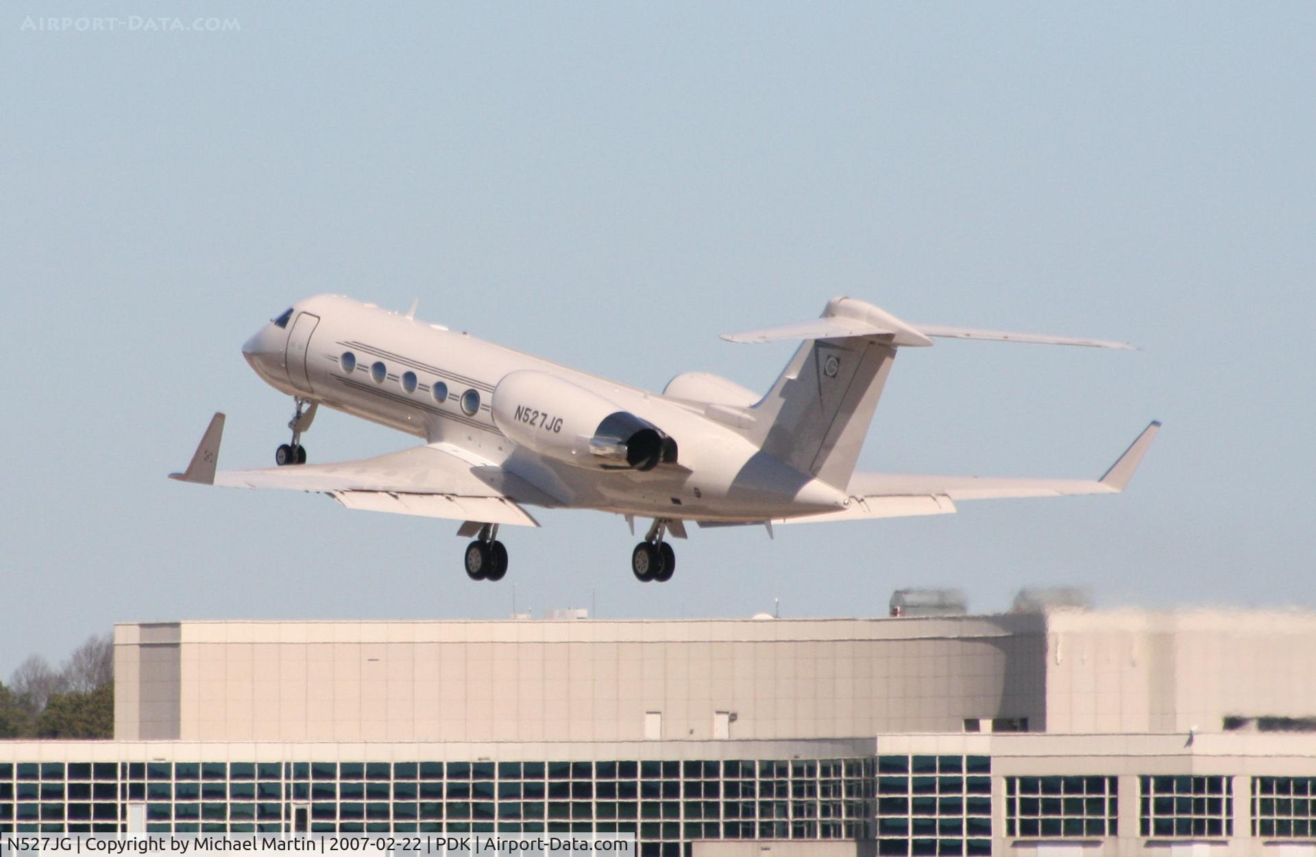 N527JG, 2003 Gulfstream Aerospace G-IV (G400) C/N 1519, Departing PDK enroute to GSP