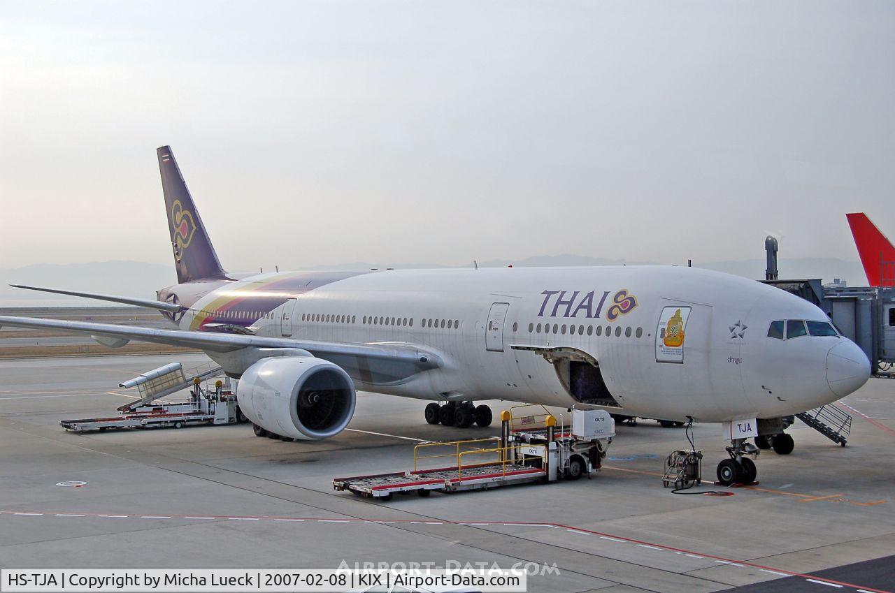 HS-TJA, 1996 Boeing 777-2D7 C/N 27726, Pretty dirty plane