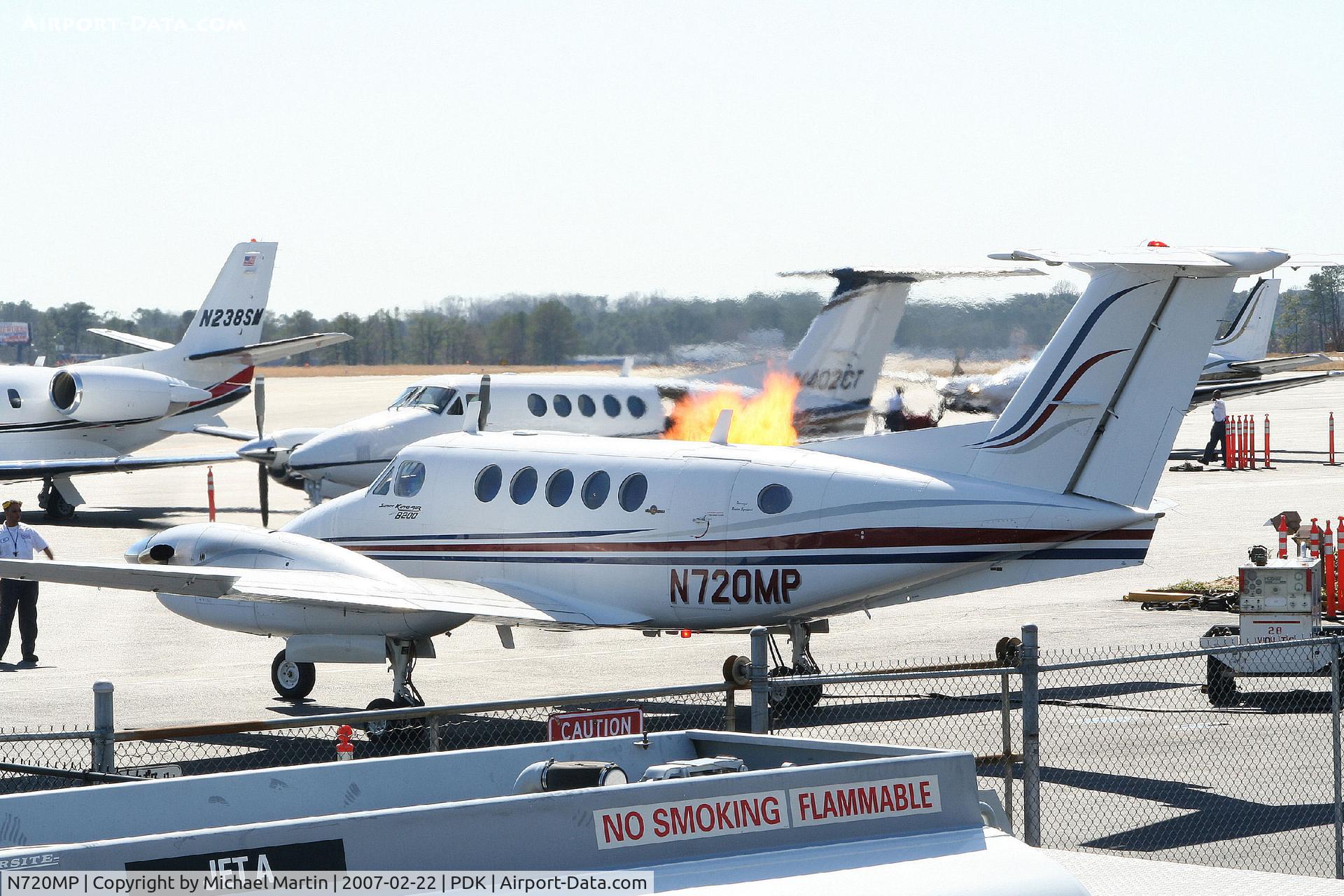 N720MP, 1982 Beech B200 King Air C/N BB-1080, Engine #2 is running a little bit hot!