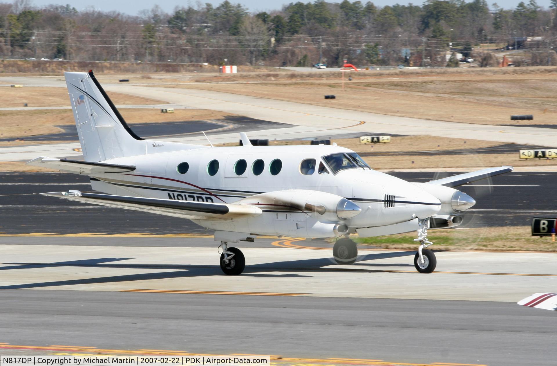 N817DP, 1987 Beech C90A King Air C/N LJ-1156, Taxing to Mercury Air Center