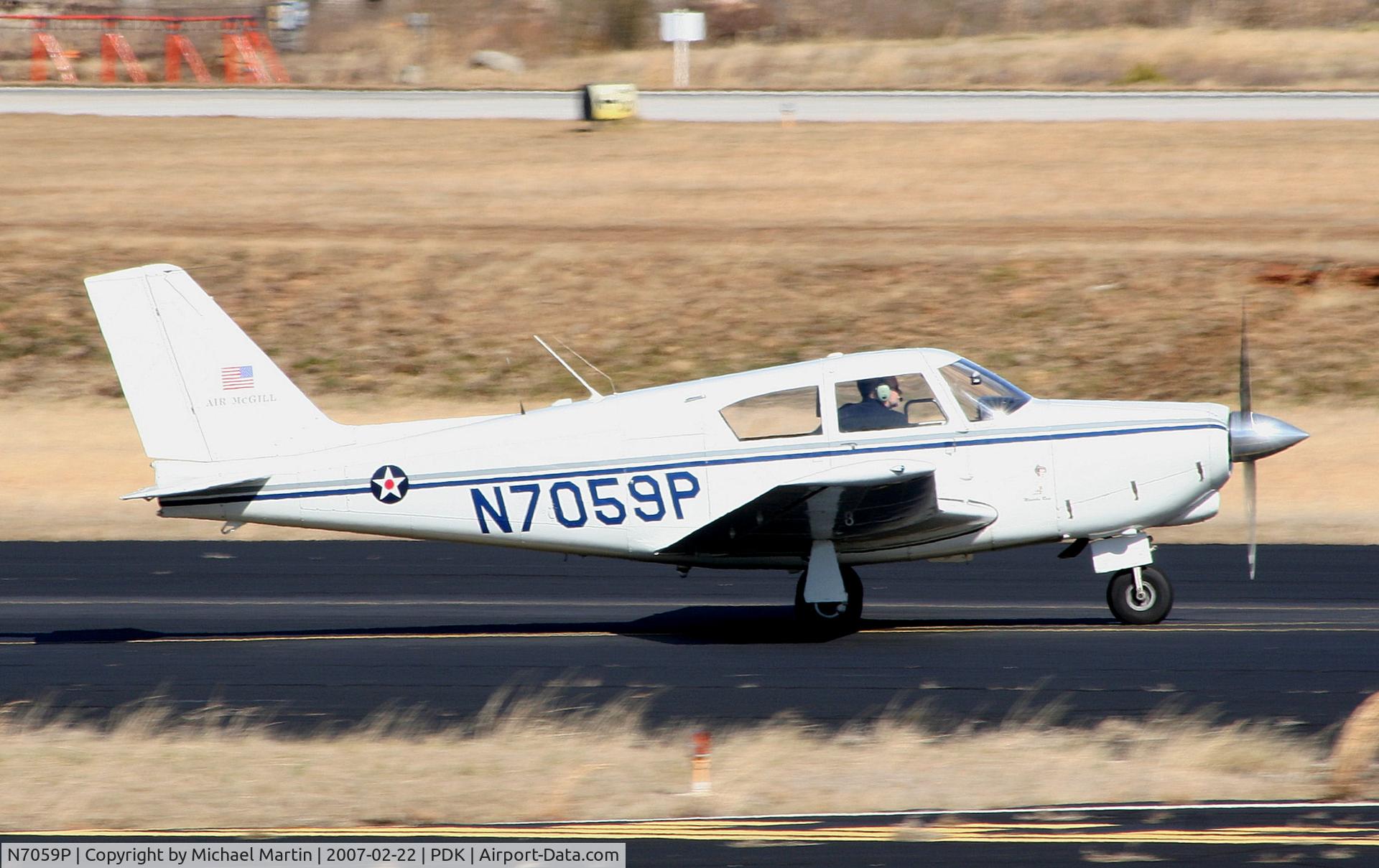 N7059P, 1960 Piper PA-24 C/N 24-2209, Taxing to Runway 34