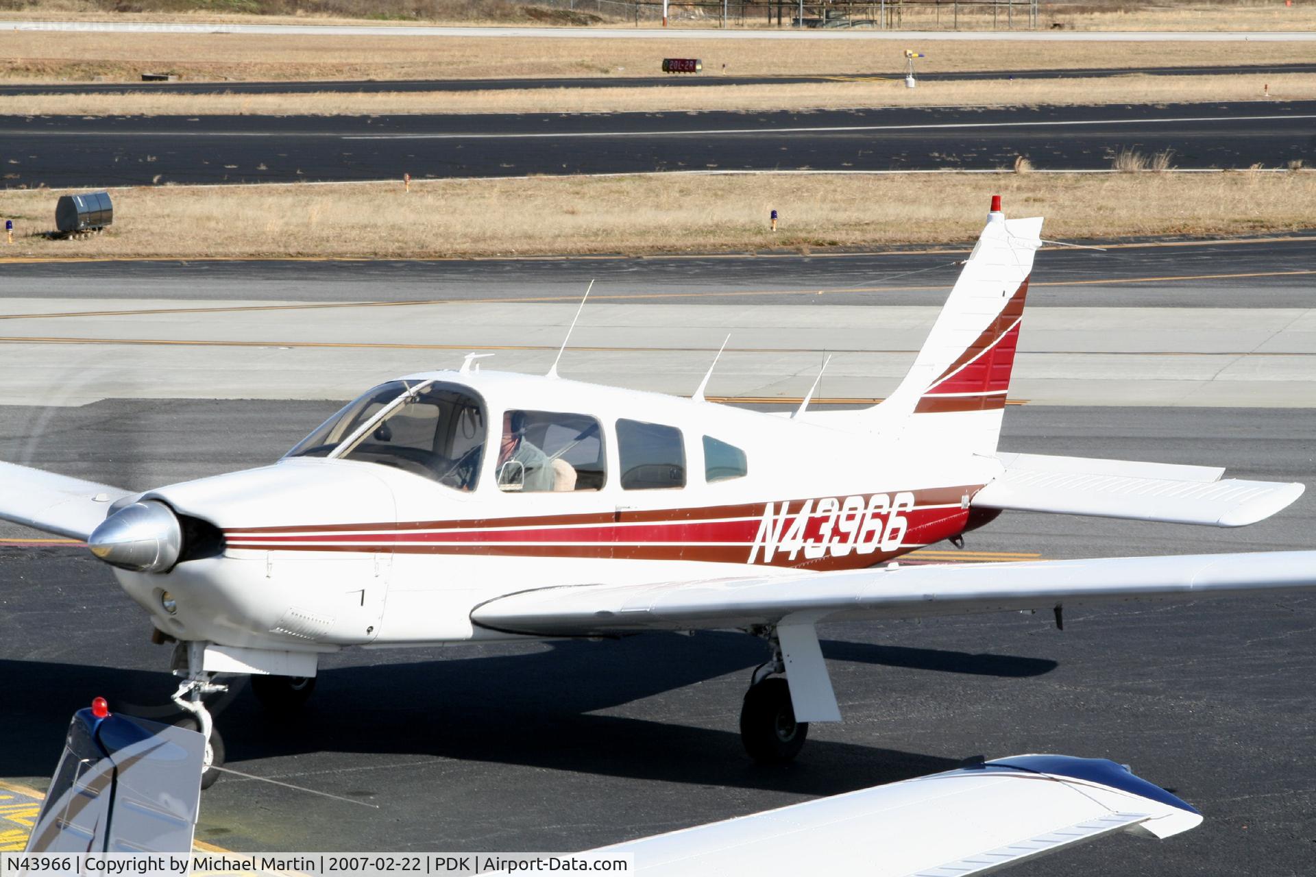 N43966, Piper PA-28R-201 Cherokee Arrow III C/N 28R-7737139, Trying to park his aircraft!