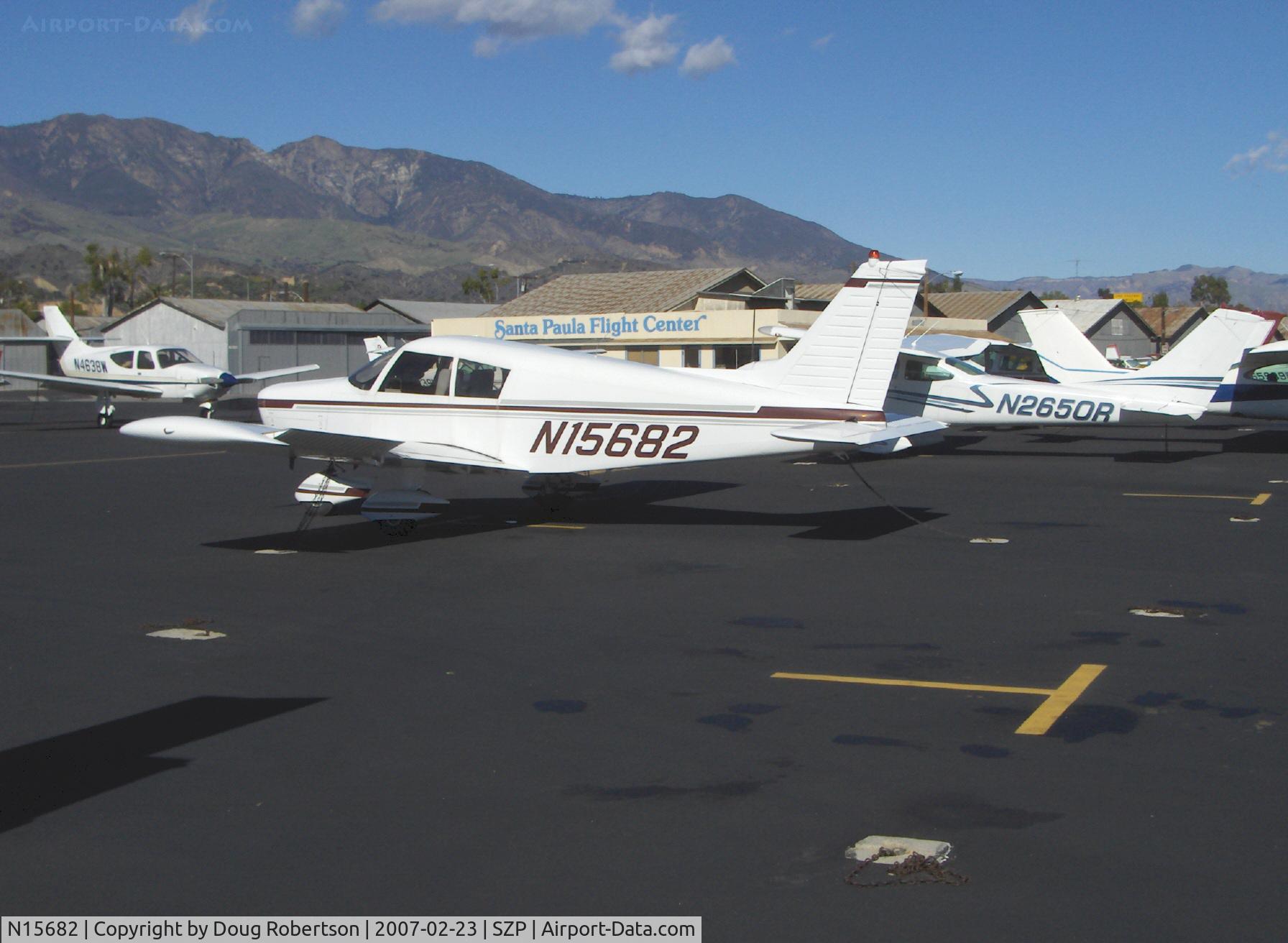 N15682, 1972 Piper PA-28-140 Cherokee C/N 28-7325135, 1972 Piper PA-28-140 CHEROKEE, Lycoming O-320-E2A 150 Hp