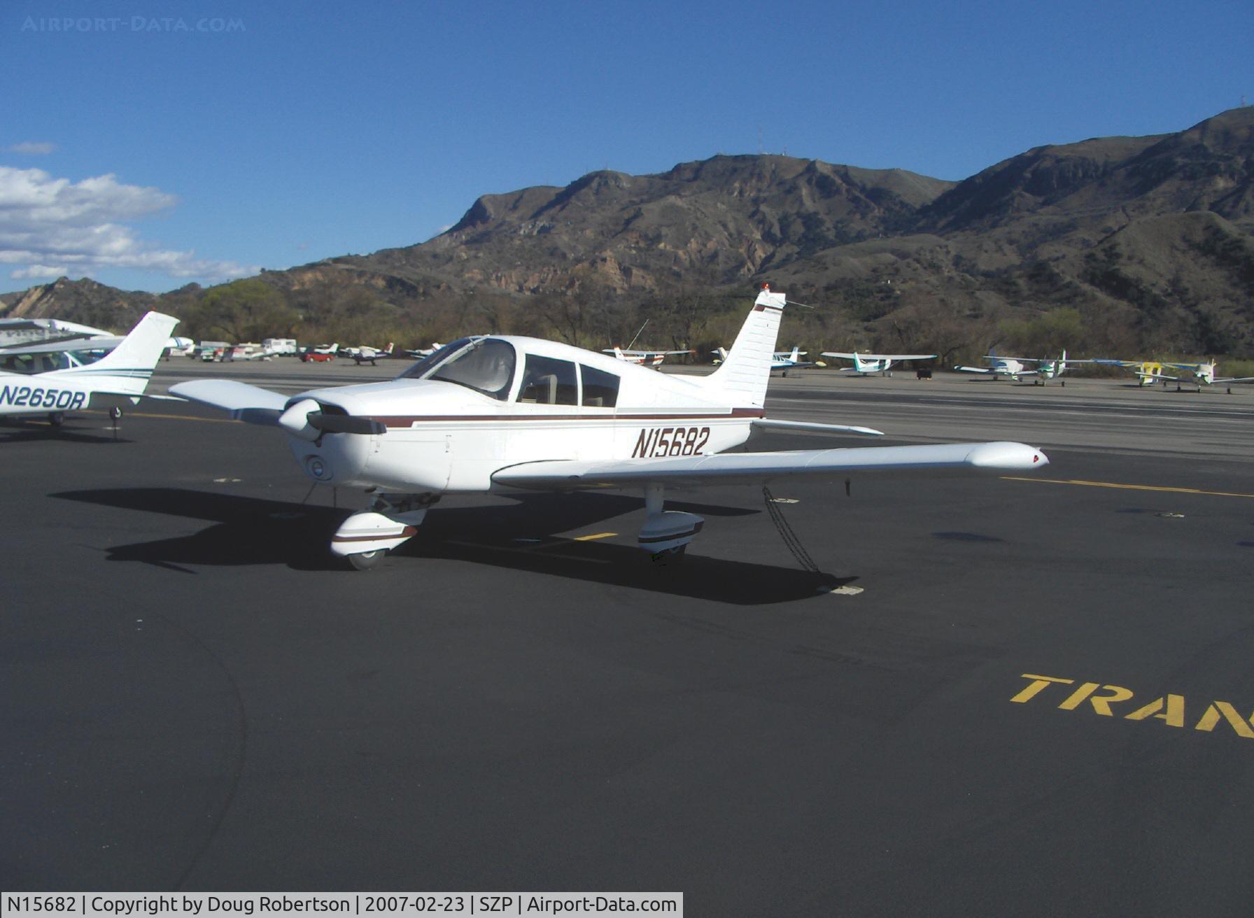 N15682, 1972 Piper PA-28-140 Cherokee C/N 28-7325135, 1972 Piper PA-28-140 CHEROKEE, Lycoming O-320-E2A 150 Hp
