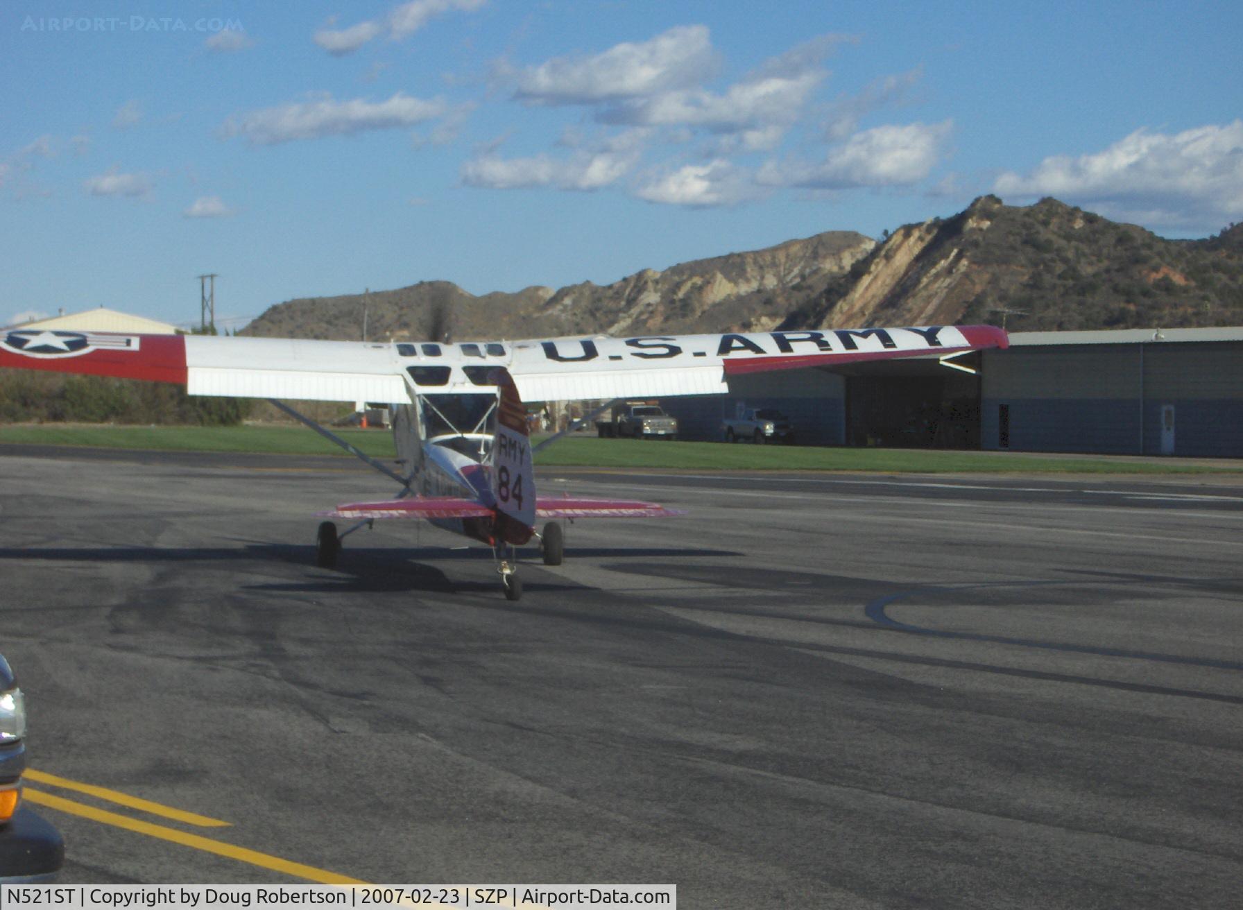 N521ST, Cessna 305C (0-1E) C/N 24584, Cessna 305C (O-1E) BIRD DOG, Continental O-470-11 213 Hp, preflight for Rwy 22
