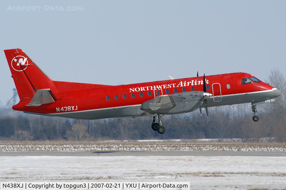 N438XJ, 1998 Saab 340B C/N 340B-438, Departing via RWY15.