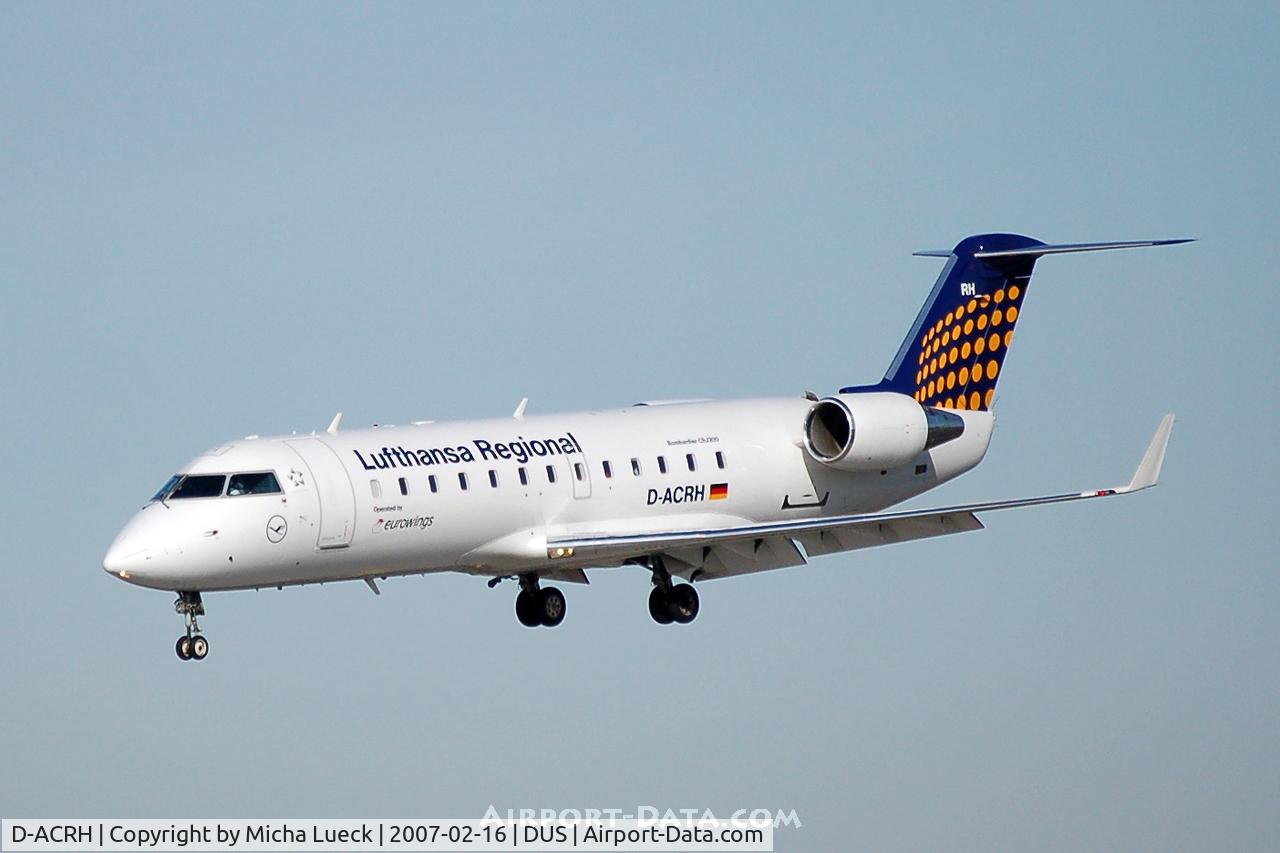 D-ACRH, 2002 Canadair CRJ-200LR (CL-600-2B19) C/N 7738, On short finals
