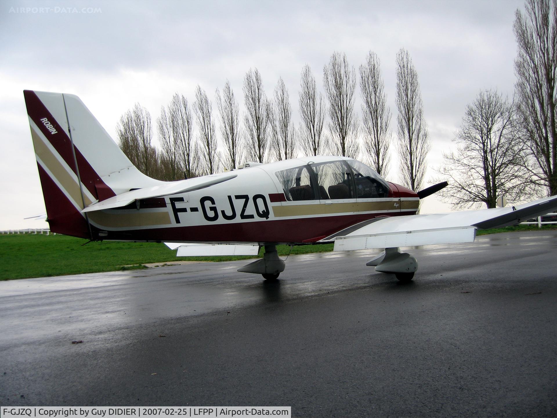 F-GJZQ, 1991 Robin DR-400-160 Chevalier C/N 2030, Robin DR400 owned by Dassault Aeroclub at LFPP Feb. 25- 2007